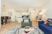 Stylish apartment in Aventura Hotels in Aventura