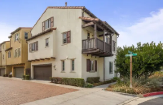 ⭐️Rare⭐️Modern 4BR/3.5BA Home⭐️ Work from Home