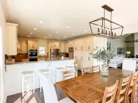 Luxury Lakehouse! Sleeps 15, Pets Welcome!