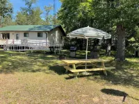 Northwoods Home Getaway w/direct access to ATV/Snowmobile Trails Các khách sạn ở Silver Cliff