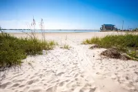 POOL with Heating option! 6-seater Golf Cart &GameRoom! Walk to Beach &Downtown!