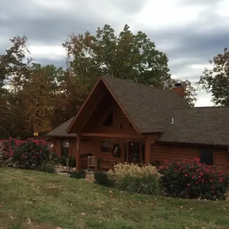 Deer Run Cabin - Private Hot tub, Loft / Game Room, 1 Mile to Thunder Ridge