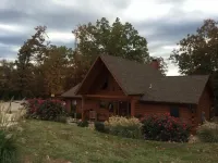 Deer Run Cabin - Private Hot tub, Loft / Game Room, 1 Mile to Thunder Ridge