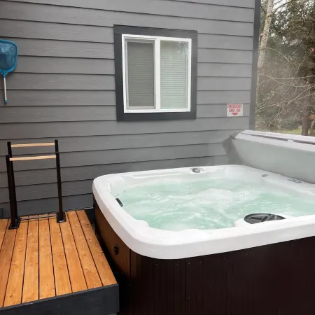 Winter is Here! Sleeps 8 - Hot Tub - Fire Pit Отели в г. Ашфорд
