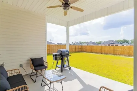 Modern Comfort in a Cozy Retreat