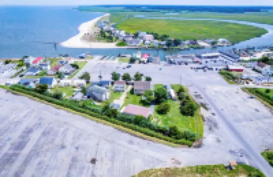 NEW! Bowers Retreat - Sleeps 10 - Steps to beach! 10 Minutes to DE Turf!