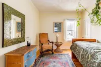 A Country Getaway in Upstate NY, Surrounded by Art and Nature.