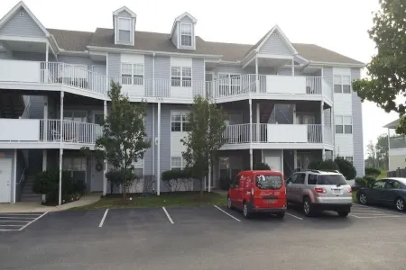 Bethany Bay Family & Friends Condo, Quiet setting, Wetland/Golf course/Bay Views Отели в г. Ошен Вью