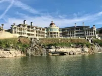Lakefront Livin' at Bella Vista @ Island on Lake Travis with Indoor Heated Pool! 住宿飯店