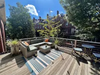 Upscale large 3 bedroom unit within walking distance to everything! ポートランドのホテル