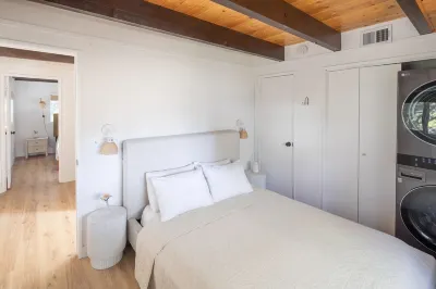 The Daydream Cabin - mins to lake w/fire pit 크레스틀라인 도서관 주변 호텔