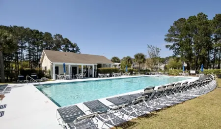 Old Town Bluffton's "The Yellow Cottage" with Golf Cart and Fenced-In Yard