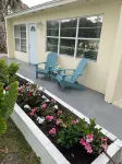 Centrally located, recently renovated, beach-themed delight; 4-min to the beach!