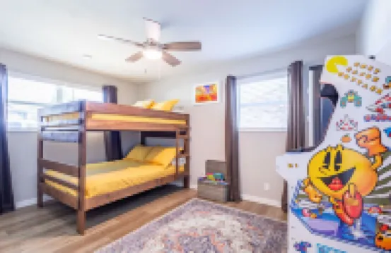 Cozy Cajun Cottage - with Arcade!