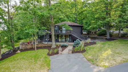 Walk to Bedford Springs from the "Round House" with an Amazing Golf Course View!