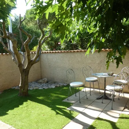Charming house with gardens in a residential area