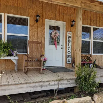 Cozy Cottage on Our Private Lake and 75 Wooded Acres