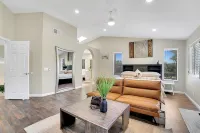 Upscale Family & Group Friendly Spacious Home - 3-Star