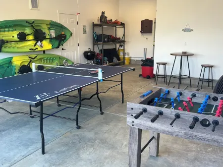 Cozy Cove - Hot Tub, Waterfront & Game room.