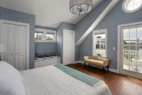 Luxury Monument Beach Villa /Short term rentals