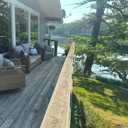 Edgecomb Maine.  Close to Boothbay & Wiscasset.  Very private and relaxing.