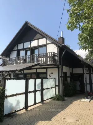 Apartment Brisko - Vacation in a quiet location with many possibilities Hotels in Rosrath