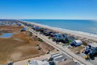 OceanView, Beach access 2 minutes, Heated Pool, 2 Master BRs, Sleeps 7 Upstairs