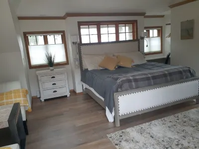 Studio Unit with Views of Hales Passage and Mt Baker