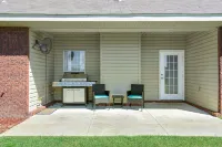 Beautifully decorated residential home just 3 miles to Ft. Rucker Army Base