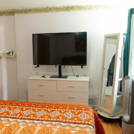 Cozy Furnished Ranch! Pet Friendly! 22 Min. to MetLife Stadium!