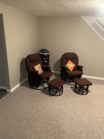 1 mile from the second largest lake in Nebraska with the best fishing & hunting Отели в г. Маллалли