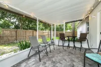 Modern Pool Home Near UF, Downtown, & Devil's Millhopper Geological State Park