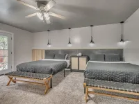 North OKC - Large, Modern Home with Pool and Game Room Hotel a 