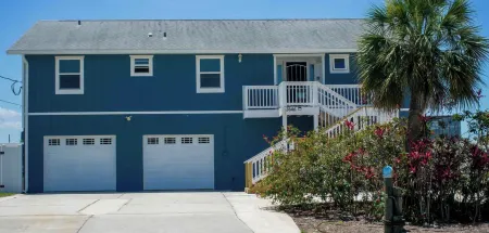 Private waterfront retreat with pool & 40 foot dock