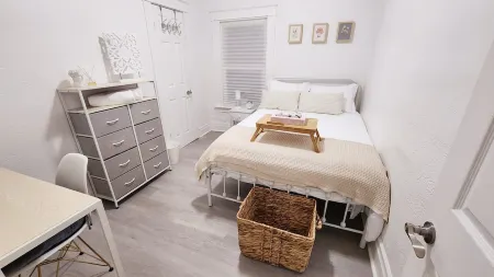 Newly renovated 2 bedroom unit