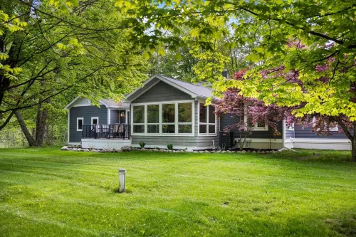 Newly renovated 1950's leelanau trail side cottage