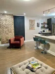 Charming 3-bedroom 2-bathroom loft in Oak Park