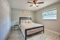 Cozy Safety Harbor Retreat w/ Heated Pool & Near Downtown