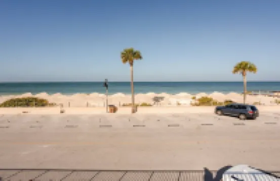 Tranquil setting one bedroom condo on Pass a grille beach
