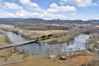 Pet Friendly on the South Holston River!
