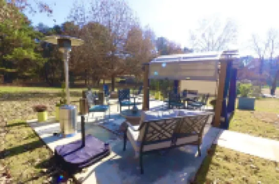 Madison, Huntsville Alabama 4 Bedroom Vacation Rental on a 1 Acre Lot