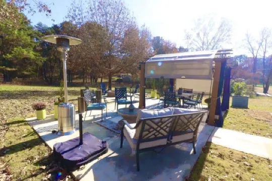 Madison, Huntsville Alabama 4 Bedroom Vacation Rental on a 1 Acre Lot