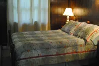 Amazing Table Rock Lake Home! Easy access to Silver Dollar City & Branson.