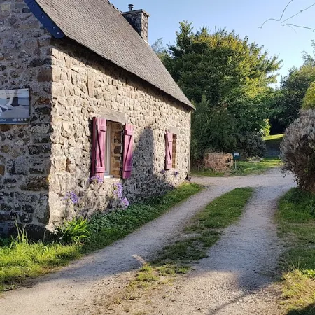 Charming renovated 3-room detached "Penty" with terrace, small garden and parking space