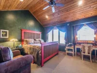 Exquisite Deer Valley Townhome - 2400 Sq Foot and 2 Car Garage