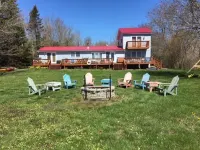 Oceanfront property with spectacular views of Acadia Park and cruise ships. Hotels in Lamoine