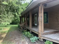 Welcome to our lodge! The perfect place to make your northern Michigan memories. 本佐尼亞酒店