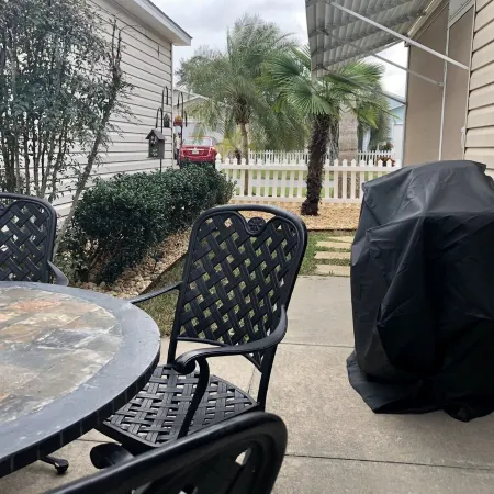 Modern Comfort & Prime Location in the Villages – Golf Cart Included!