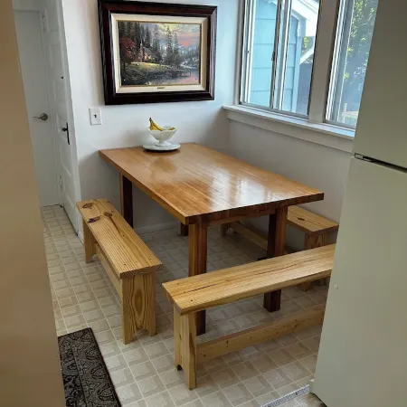 Rabbit Run - Cozy cottage in the heart of Walloon Lake Village. Family-friendly!