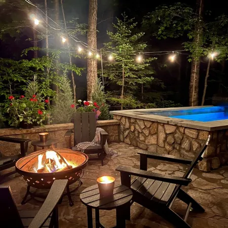 NEW ADIRONDACK LUXURY CABIN WITH YEAR-ROUND HEATED PLUNGE POOL